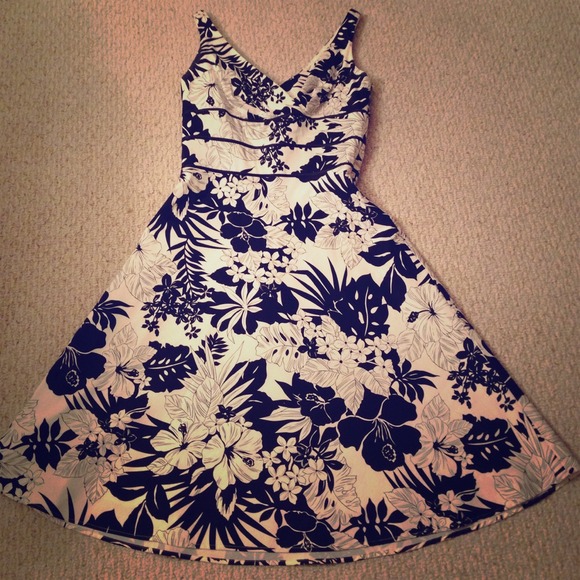 White House Black Market Cocktail Dress