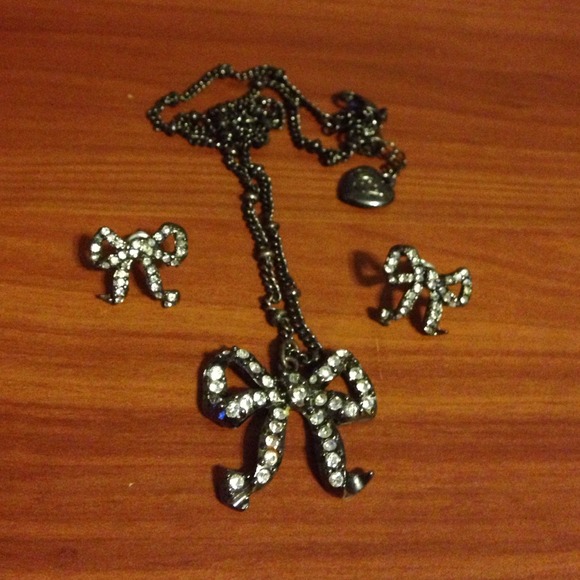 Betsey Johnson necklace and earrings