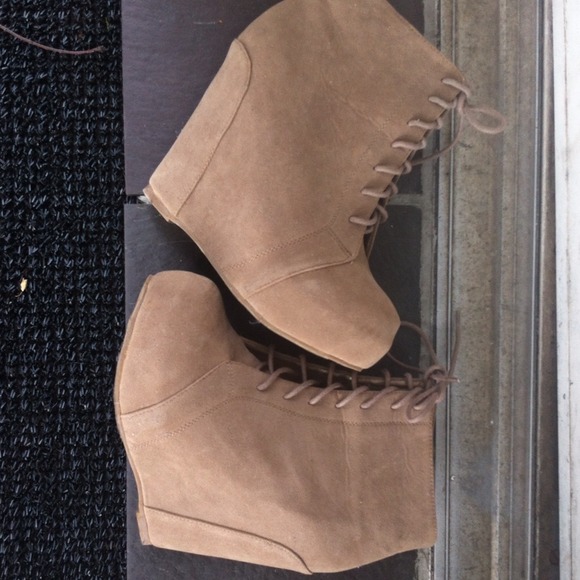 Lace Ankle Bootie