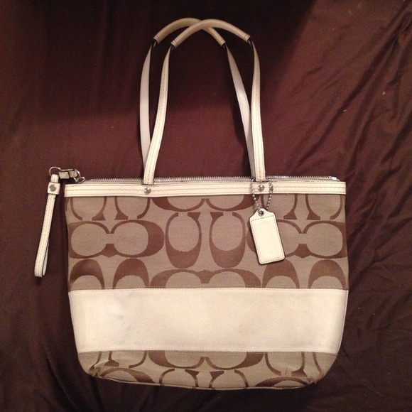 ⚡️FLASH SALE⚡️Authentic COACH Heritage Stripe.