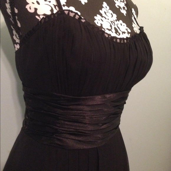Short Prom Dress - Picture 2 of 4