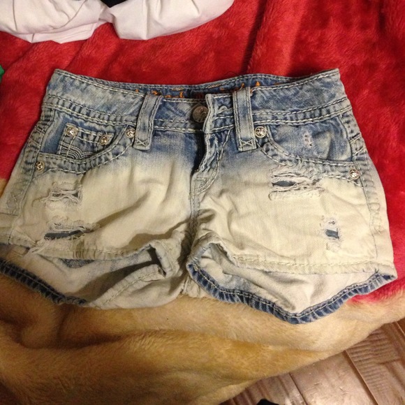 Rock rival jean shorts. 🚫Price is firm🚫