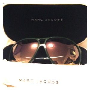 Marc Jacobs Hunter Green Aviator Sunglasses