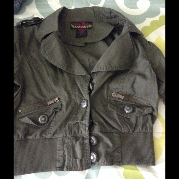 Olive cropped jacket