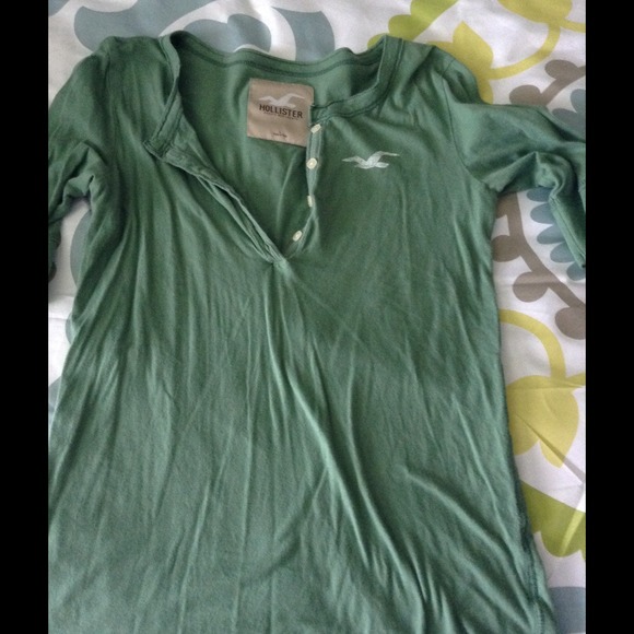 Hollister henley