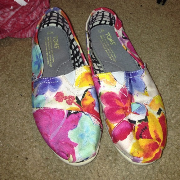 Floral Toms