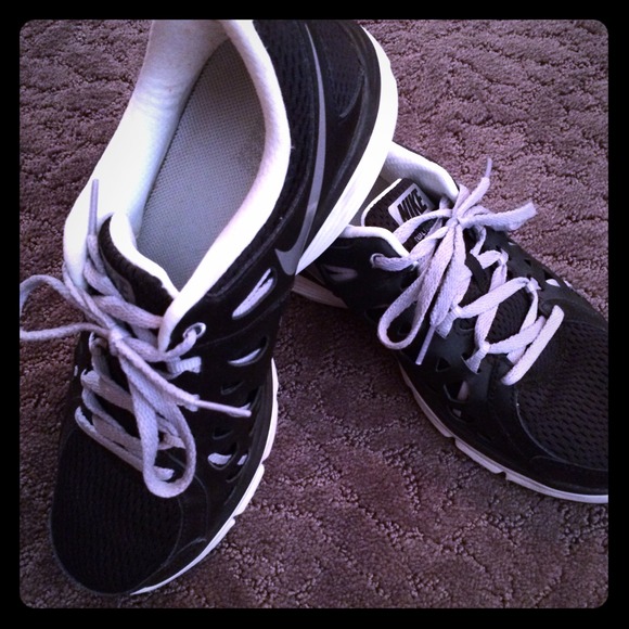 Ladies Nike running shoe