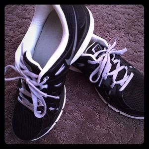 Ladies Nike running shoe