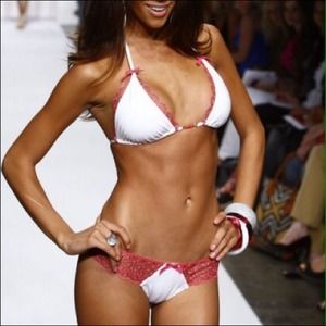 This listing for @splurgaholic. Medium bottoms