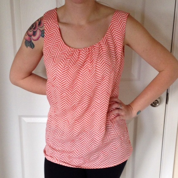 ❌SOLD❌ Pink striped sequin accented top