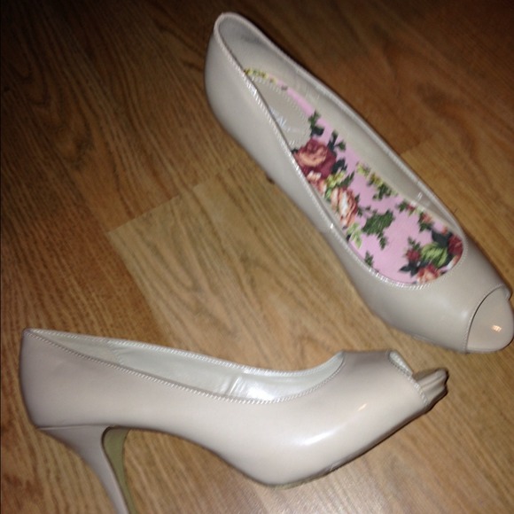 Nude heels