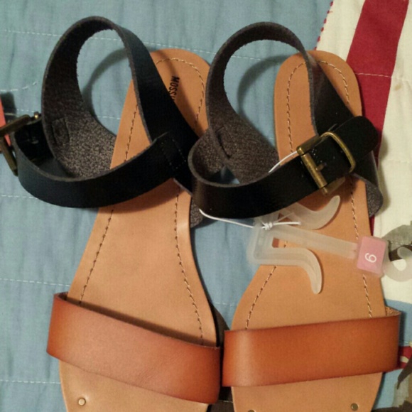 RESERVED FOR ASHDRE44 Black and brown sandals