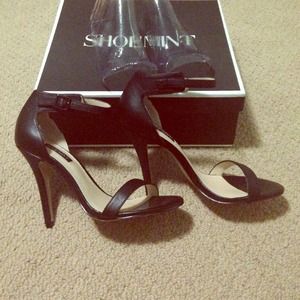 NWT Shoemint all black strappy heels.