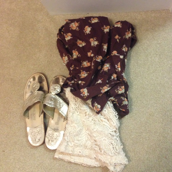 Maroon Floral Oxford Top