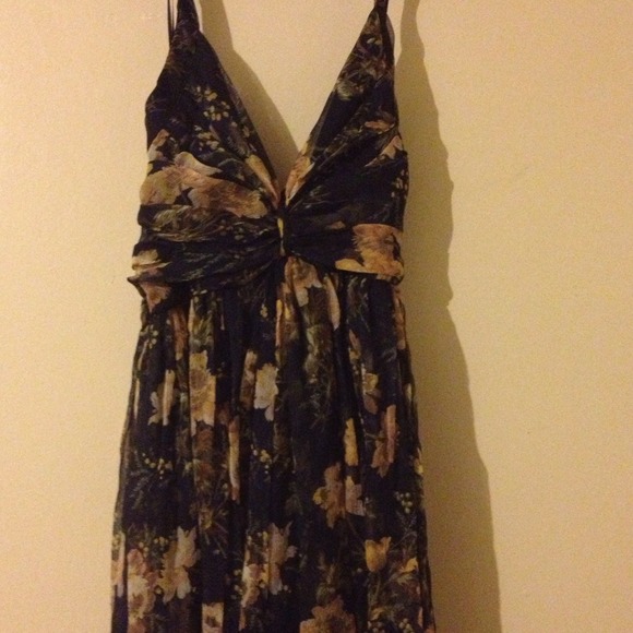 NWT - MANGO 100% silk halter maxi dress Size XS - Picture 3 of 4