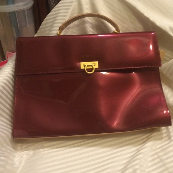 💝💝NWOT💝💝BEIJO🌹Burgundy🌹Briefcase💝💝STUNNING