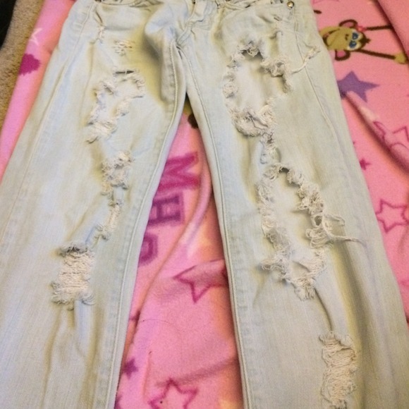 Ripped Light Blue Jeans - Picture 2 of 4