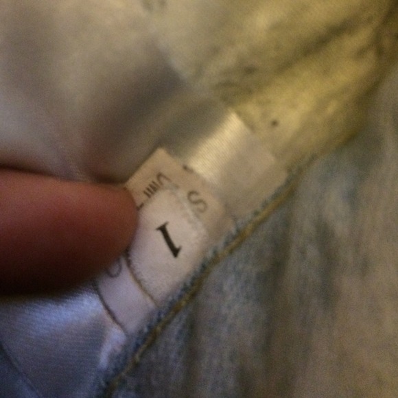 Ripped Light Blue Jeans - Picture 3 of 4