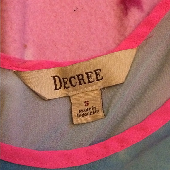 Butterfly Loose Shirt - Picture 3 of 3