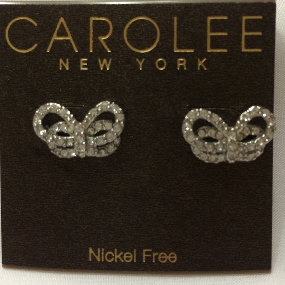 Carolee Bowquet Bow Earrings💎