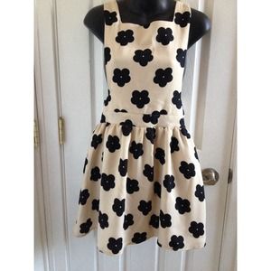 Apron dress