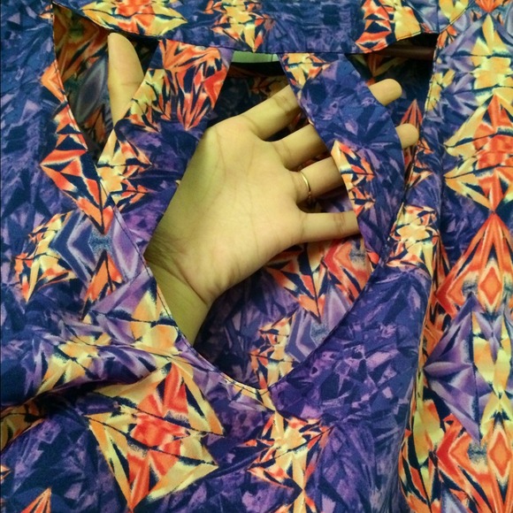 Geometric Tee - Picture 3 of 3