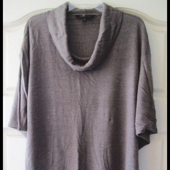🚫SOLD ON EBAY🚫 BCBG MAX AZRIA SWEATER TUNIC