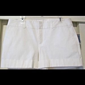 🚫SOLD ON EB🚫 INC WHITE SHORTS