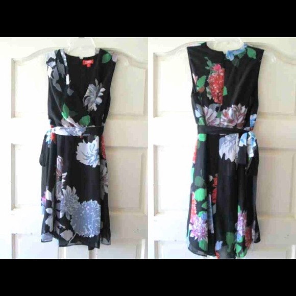 🚫SOLD ON EB🚫 KIRNA ZABETE FLORAL DRESS