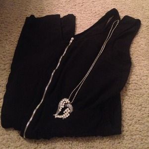 Black lightweight jumper