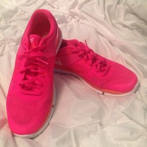 Pink nike flex run 2014