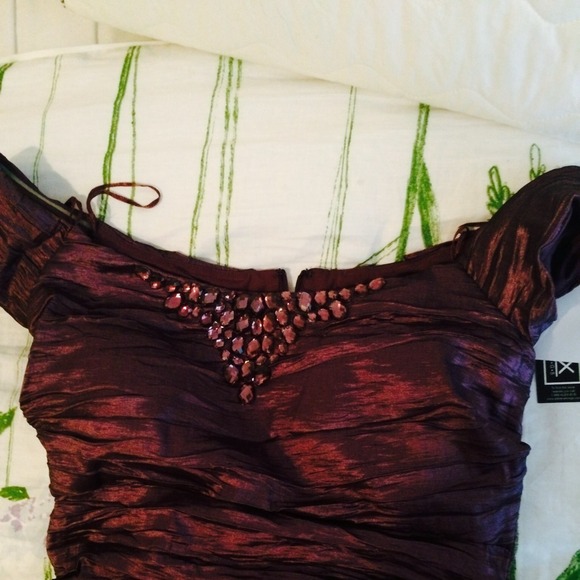 Prom dress - Picture 2 of 2