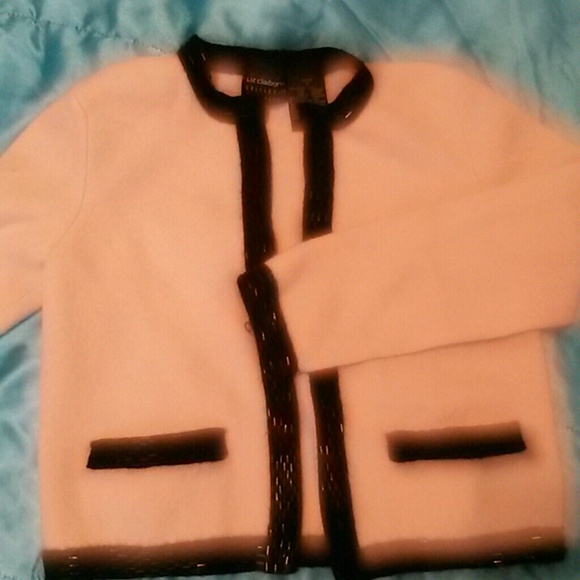 Blazer - Picture 2 of 4