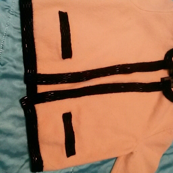 Blazer - Picture 4 of 4