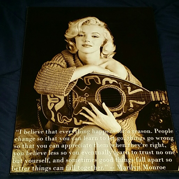Marilyn Monroe wall sign