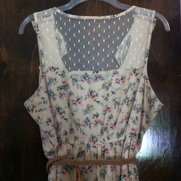 📍SOLD📍 - Picture 4 of 4