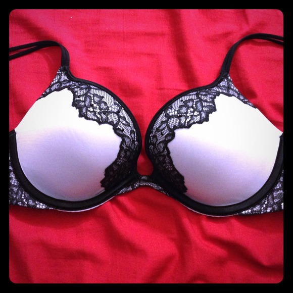 Victoria's Secret Very Sexy Push-up 💜