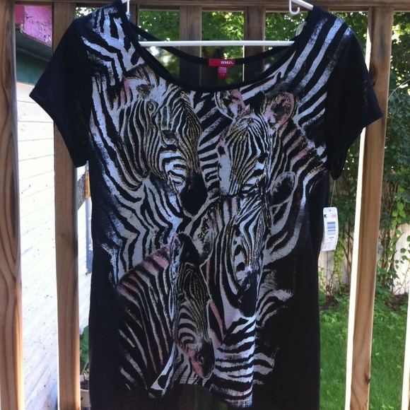 Black zebra print top . Juniors L. NEW. BONGO.