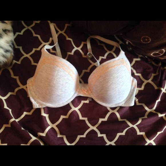 Gray with pink lace aerie bra - Picture 1 of 3