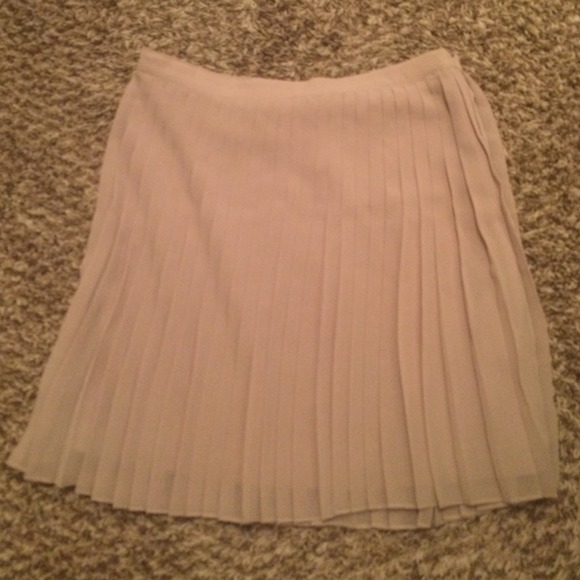 Brand new, never worn: Pleated skirt!