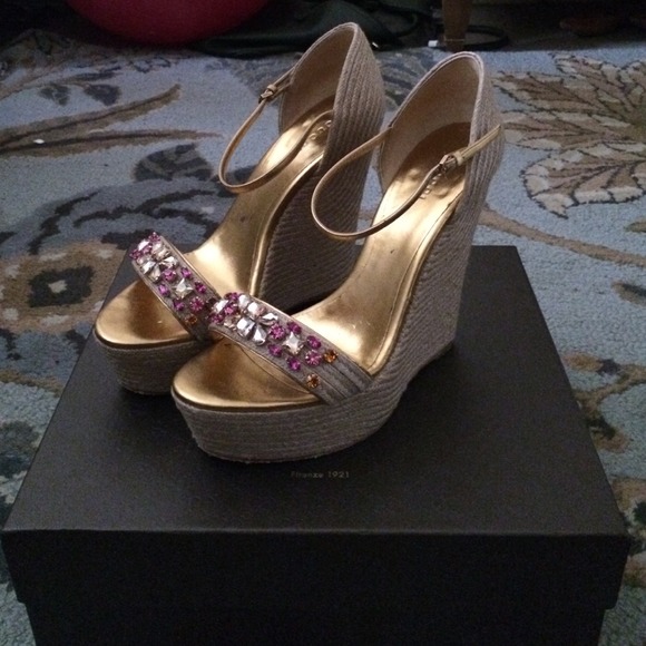 Gucci Carolina Wedge - Picture 2 of 4