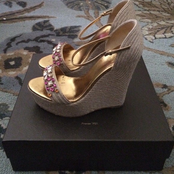 Gucci Carolina Wedge - Picture 4 of 4