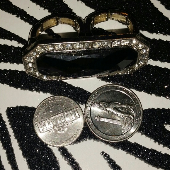 2 Finger Black and Silver Ring - Picture 3 of 3