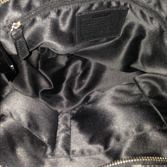 Large COACH Tote/handbag - Picture 3 of 4