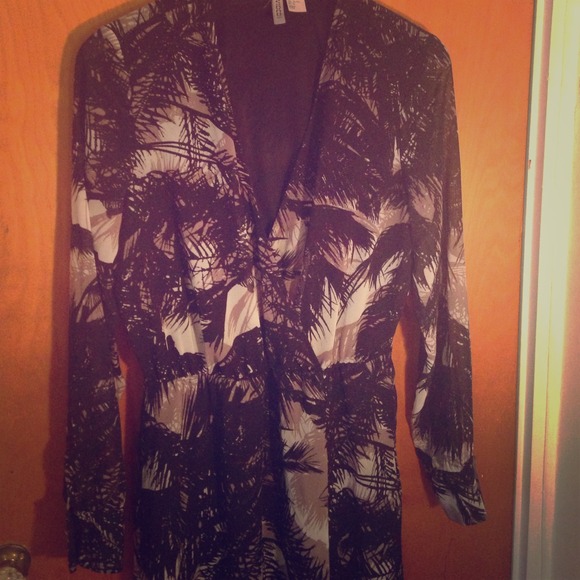 3 DAY SALE: H&M Dark tropic maxi dress w/ split