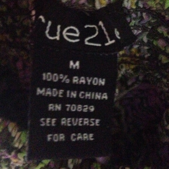 Printed romper(Medium) - Picture 2 of 2