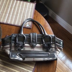 Signature Collection Burberry Purse