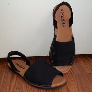 SOLD IN BUNDLE Sandals