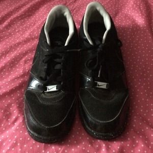 ⚡️flash sale⚡️All black Nikes, great condition!