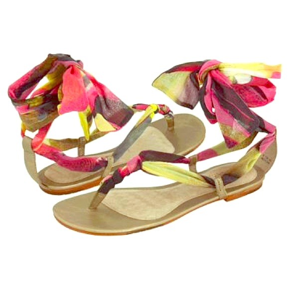 Ugg Khloe Sandle in Rose Multi